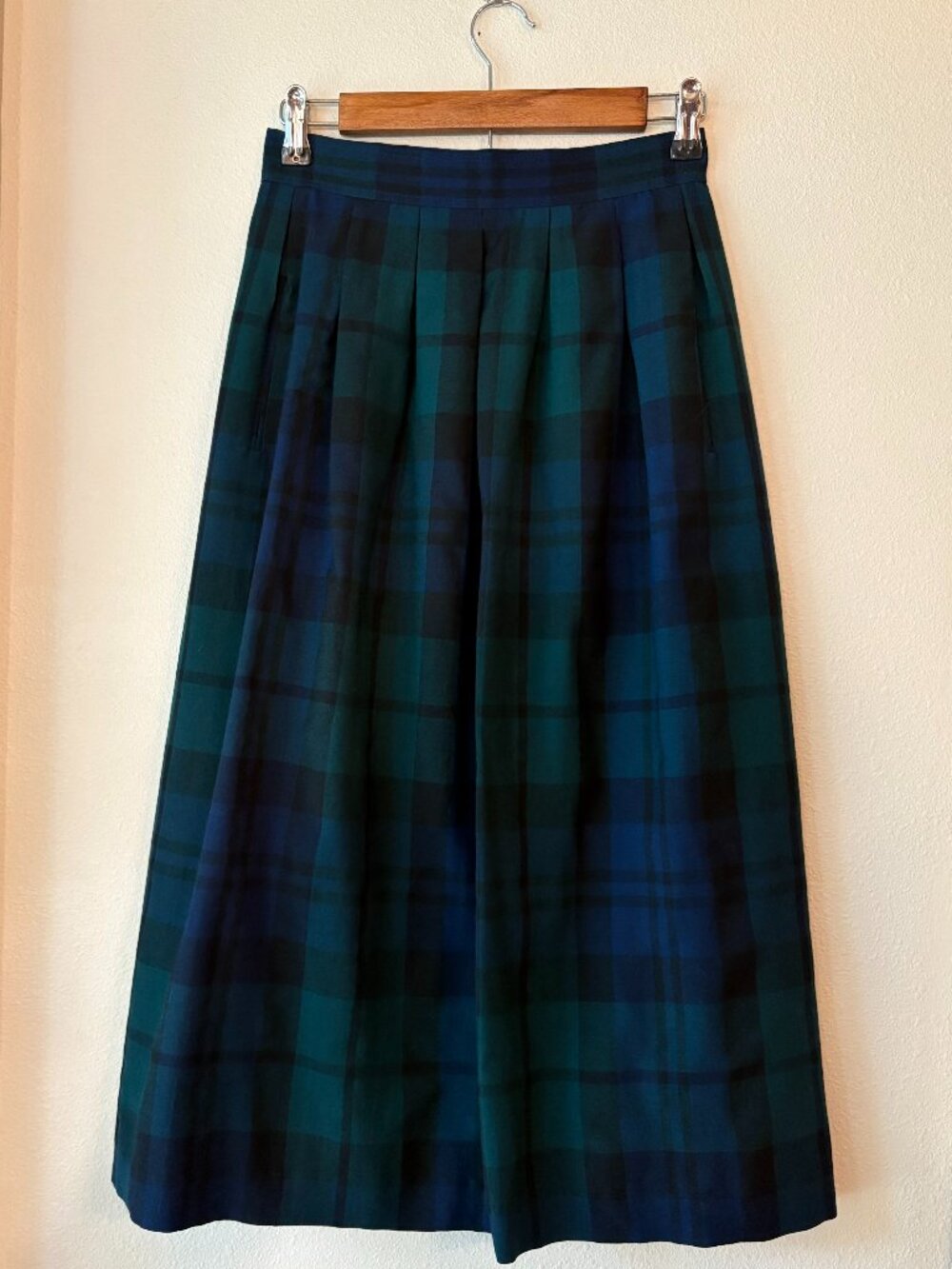 Vintage Pendleton Pleated Wool Midi Skirt Black Watch Tartan Plaid Side Pockets